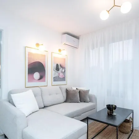 Prestige With View Magheru *