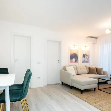 Prestige With View Magheru * 부쿠레슈티